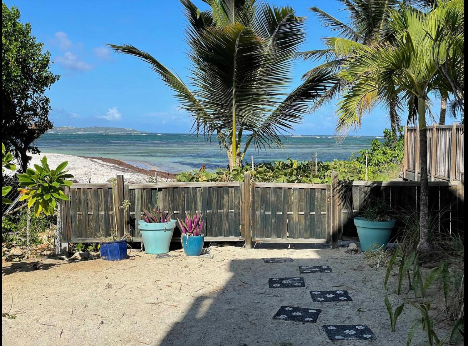 Unique : Pieds Dans L'Eau Face Au Lagon Sainte-Anne (Grande-Terre) Exterior foto